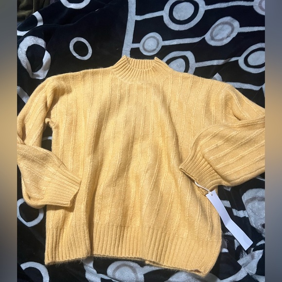 Lumiere Sweaters - NWT knit yellow sweater